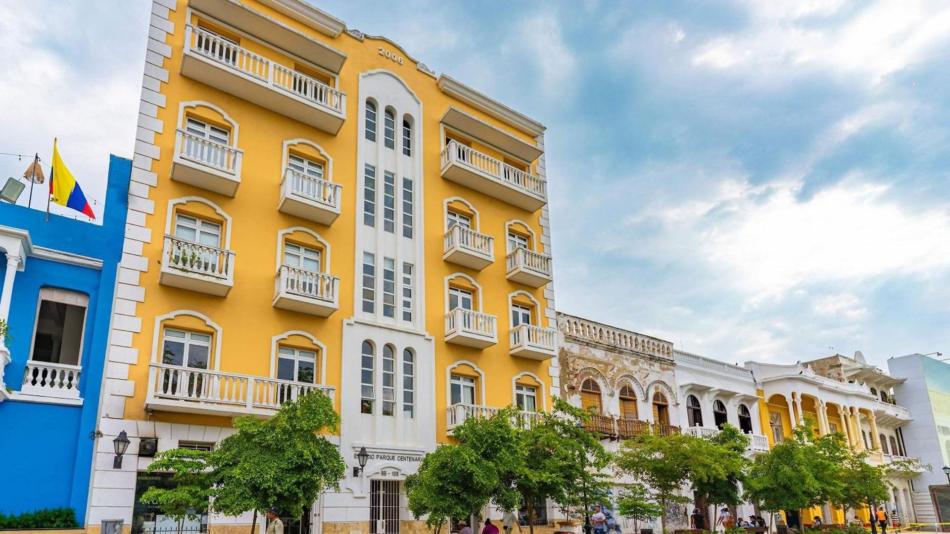Awesome 2br With Pool In Getsemani Apartment *