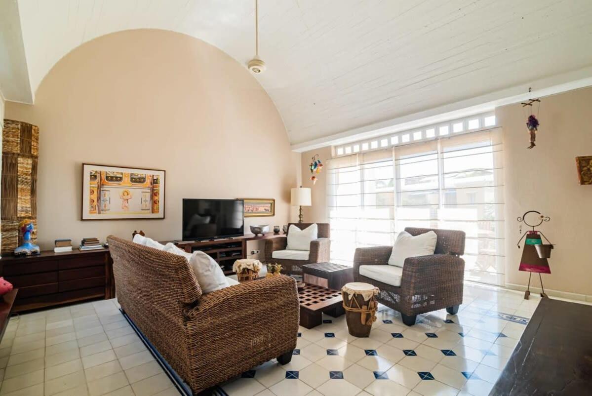Awesome 2br With Pool In Getsemani Apartment *